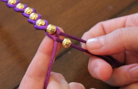 плетение браслетов