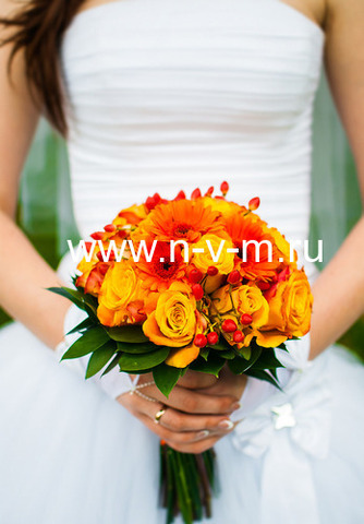 Свадебный букет № 82 Букет из роз, гербер,ярко оранжевого цвета, ножка или портбукетница. Доставка б