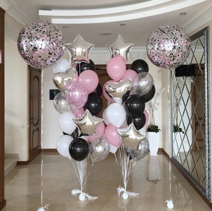 шары гиганты с розовыми черными и белыми шариками