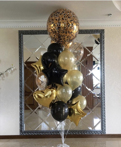 шар гигант с черными и золотыми шарами